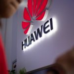 Huawei спира производството на част от смартфоните си